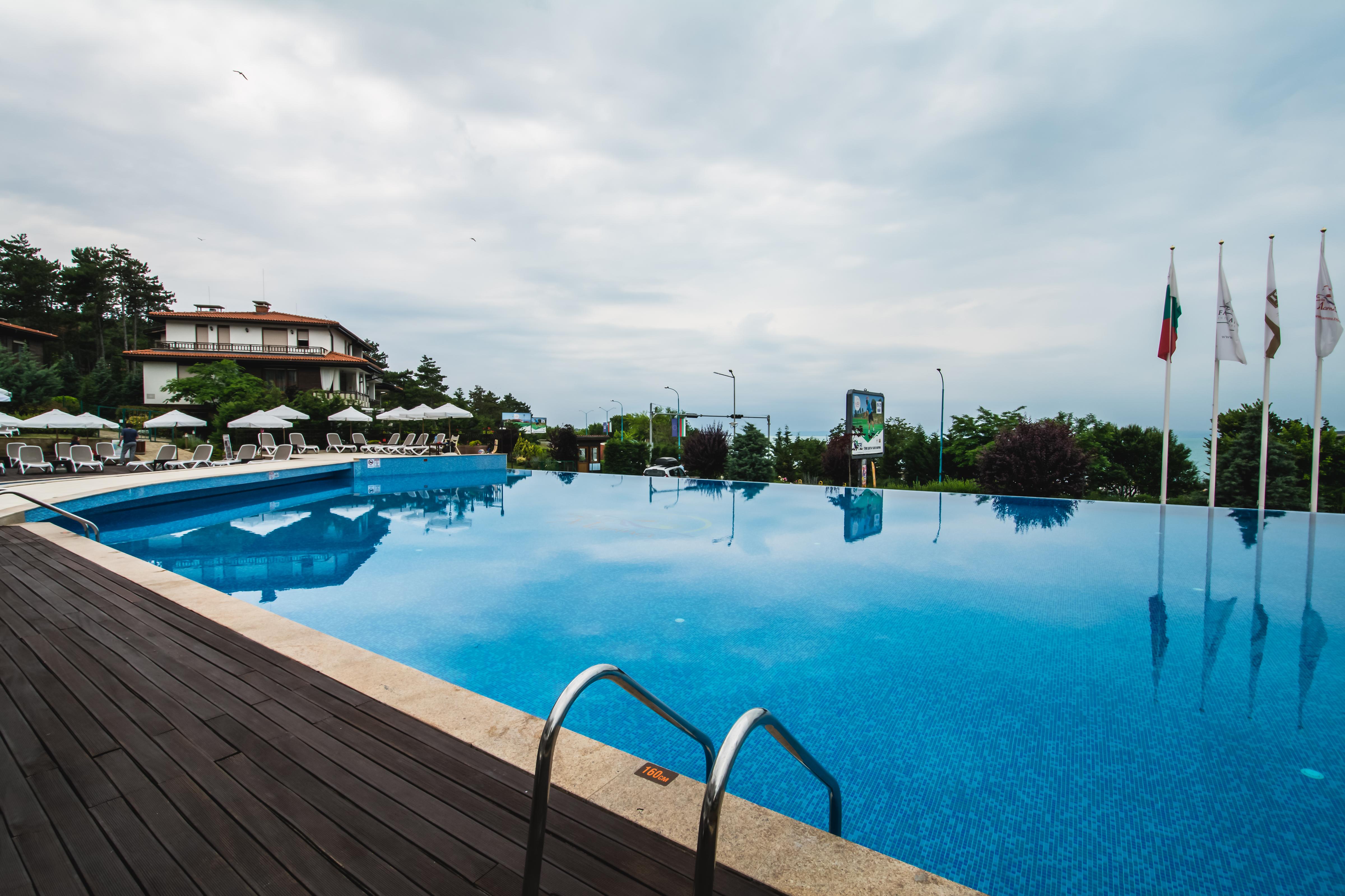 Santa Marina Village 4*